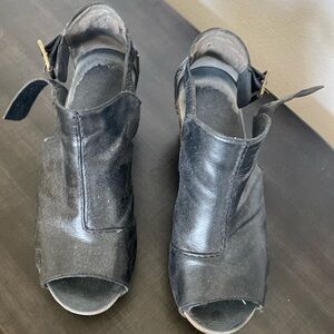 Dansko sandals size 39. Too big for me. Great condition.